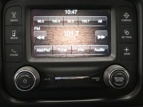 Used 2020 Jeep Gladiator Sport AWD/4WD image 19