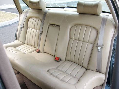 Used 2000 Jaguar XJ8 image 28
