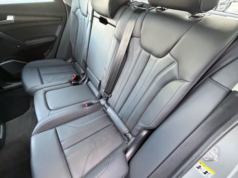 Used 2023 Audi Q5 e Premium Plus w/ Premium Plus Package image 25