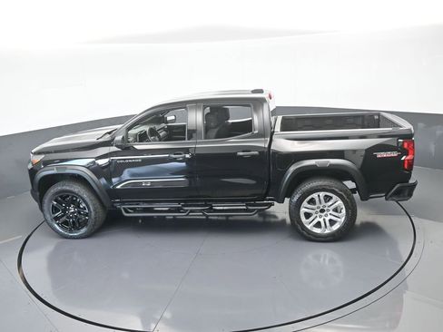 Used 2024 Chevrolet Colorado Trail Boss image 44