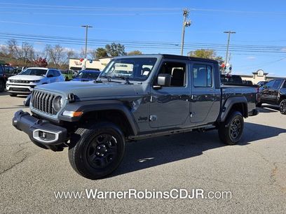 New 2026 Jeep Gladiator Sport