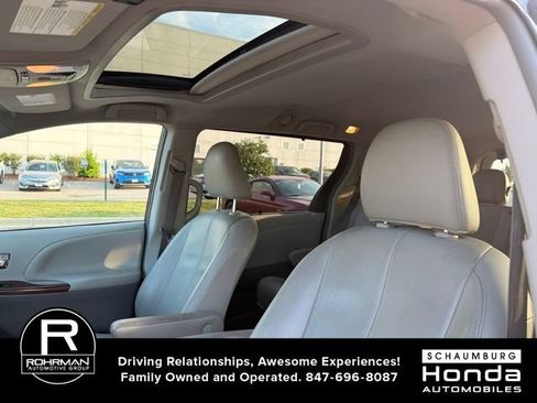 Used 2012 Toyota Sienna XLE FWD image 9