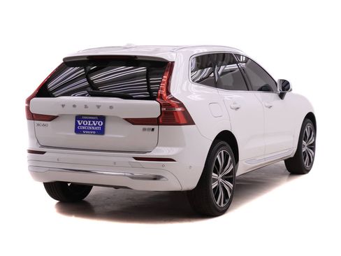 Certified 2023 Volvo XC60 B5 Plus w/ Protection Package Premier image 4