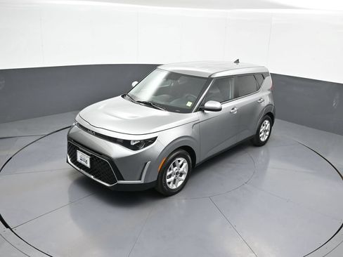 Certified 2023 Kia Soul S FWD image 32