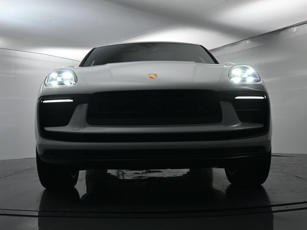 Certified 2026 Porsche Macan AWD/4WD image 55