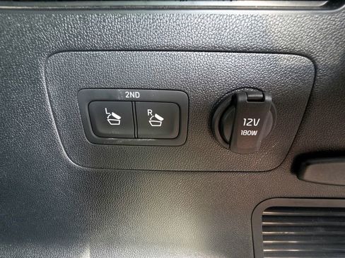 Used 2022 Kia Sorento EX w/ Panoramic Sunroof Package AWD/4WD image 9
