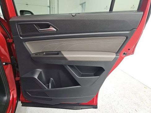 Used 2022 Volkswagen Atlas SE image 33