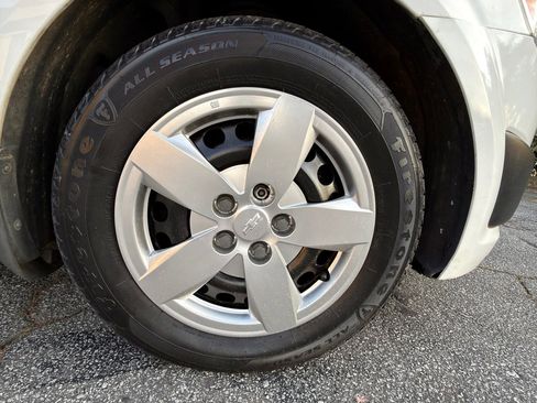 Used 2014 Chevrolet Sonic LS image 40