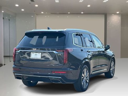 Used 2024 Cadillac XT6 Premium Luxury w/ Technology Package FWD image 4