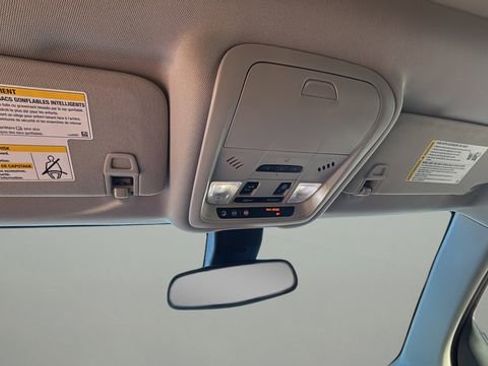 Used 2018 GMC Terrain Denali w/ Advanced Safety Package image 28