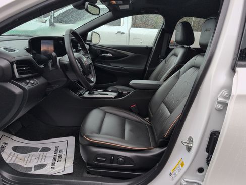 Used 2024 Buick Envista Avenir image 16