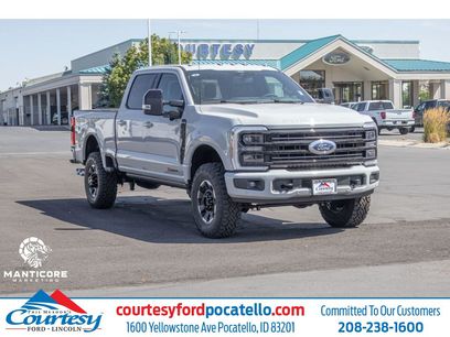 New 2026 Ford F350 Platinum w/ Tremor Off-Road Package
