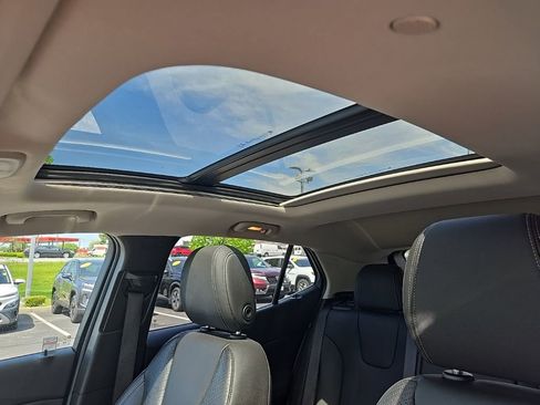 Used 2023 Buick Encore GX Essence w/ Experience Buick Package FWD image 22