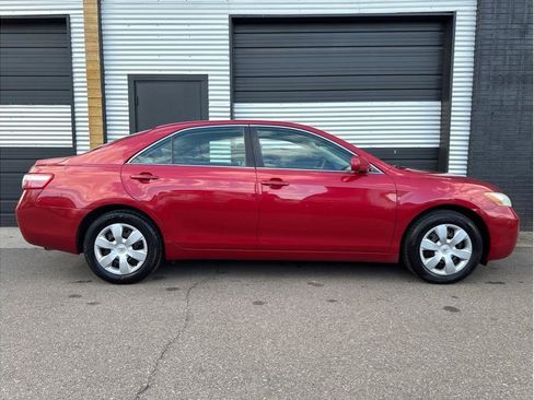 Used 2009 Toyota Camry LE image 11