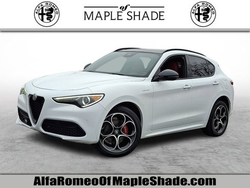 Used 2023 Alfa Romeo Stelvio Veloce image 1