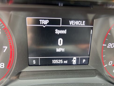 Used 2025 Chevrolet Trax RS w/ Sunroof Package image 28