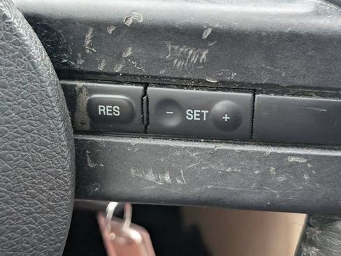 Used 2006 Ford Mustang Convertible RWD image 14