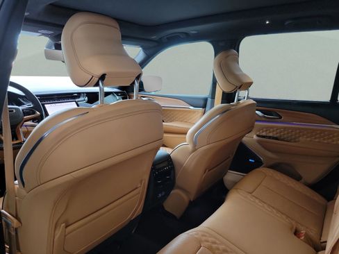 Used 2024 Jeep Grand Cherokee Summit image 21