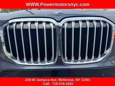 Used 2022 BMW X7 xDrive40i w/ M Sport Package AWD/4WD image 9