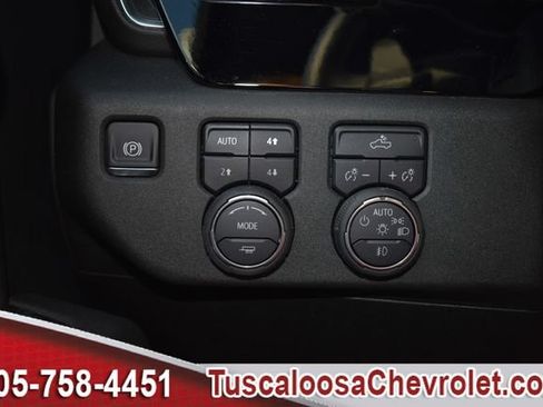Used 2025 Chevrolet Silverado 1500 RST AWD/4WD image 39