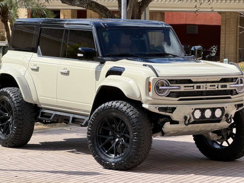 Used 2025 Ford Bronco Raptor AWD/4WD image 4
