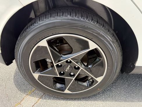 Certified 2023 Kia Soul EX FWD image 47