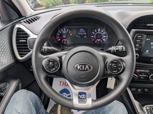 Used 2020 Kia Soul LX image 19