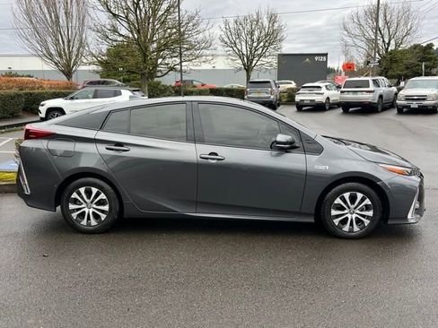Used 2020 Toyota Prius Prime Limited image 8