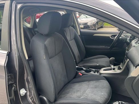Used 2015 Nissan Sentra SV FWD image 9