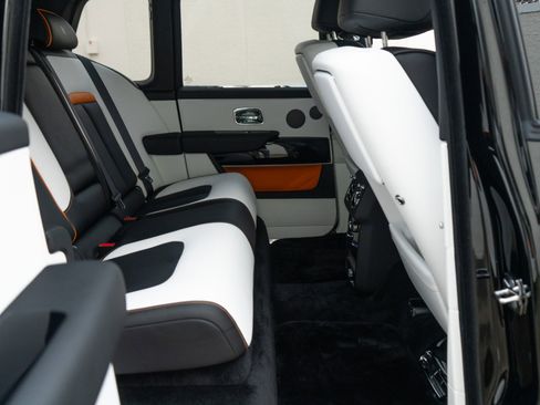 Used 2026 Rolls-Royce Cullinan image 31