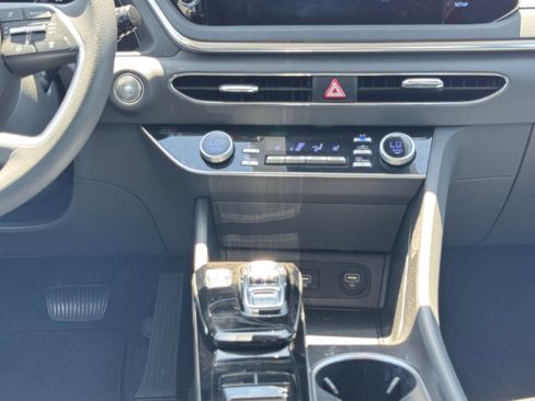 Used 2023 Hyundai Sonata SEL FWD image 15