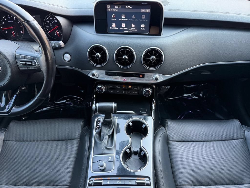 Used 2018 Kia Stinger AWD/4WD image 26