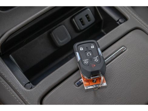 Used 2019 GMC Yukon Denali w/ Denali Ultimate Package AWD/4WD image 29