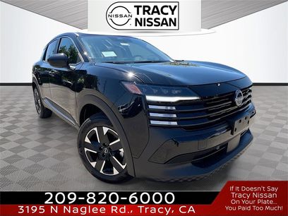 New 2025 Nissan Kicks SV