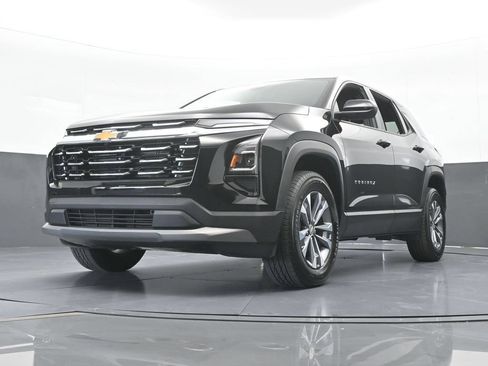 Used 2026 Chevrolet Equinox LT FWD image 50