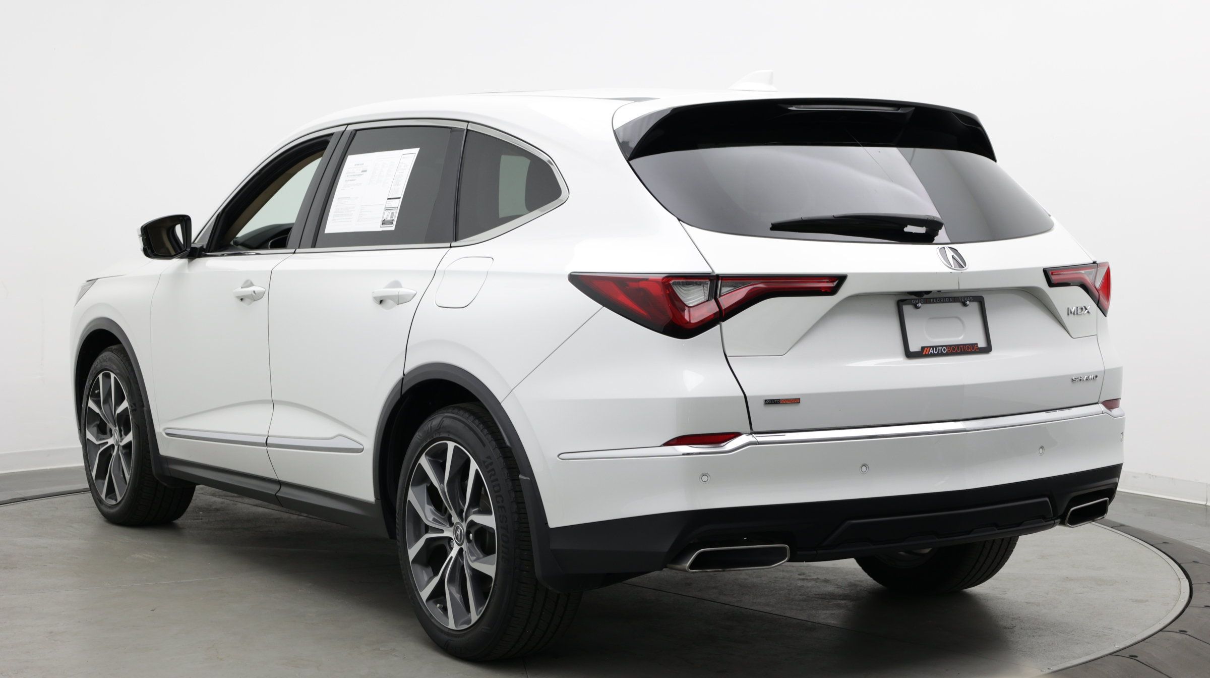 Used 2023 Acura MDX w/ Technology Package AWD/4WD image 7