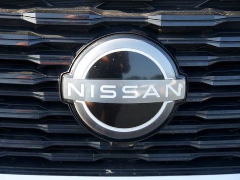 Used 2022 Nissan Rogue Sport S FWD image 9