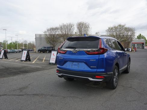 Used 2020 Honda CR-V Touring image 3