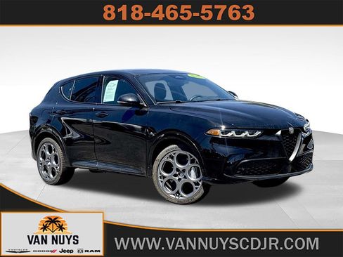 Used 2025 Alfa Romeo Tonale w/ Premium Package AWD/4WD image 1
