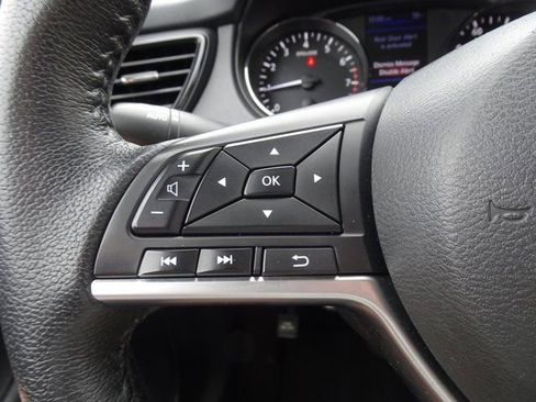 Used 2020 Nissan Rogue SV AWD/4WD image 22