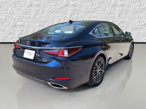 Used 2025 Lexus ES 350 w/ Premium Package image 3