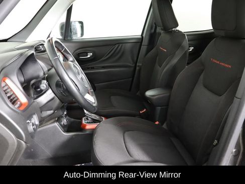 Used 2018 Jeep Renegade Trailhawk w/ Safety & Security Group AWD/4WD image 14