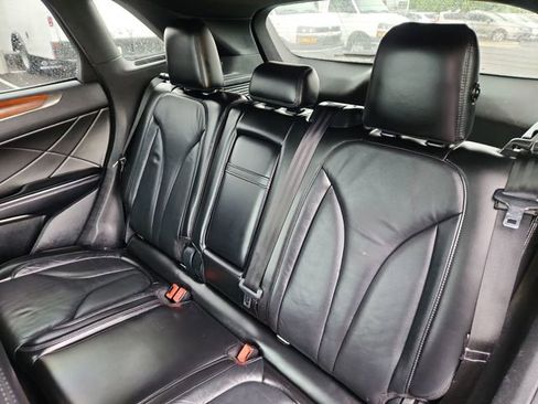 Used 2017 Lincoln MKC Reserve w/ Lincoln MKC Climate Package AWD/4WD image 28