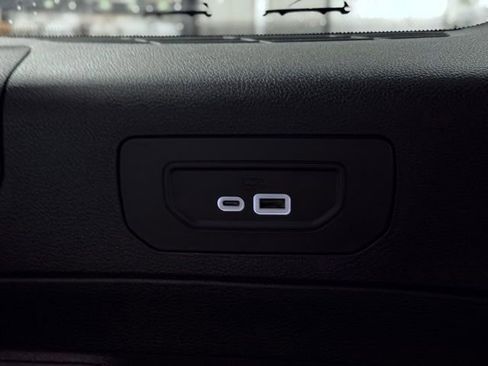 Used 2022 Jeep Grand Cherokee L Summit w/ Advanced Protech Group IV AWD/4WD image 29