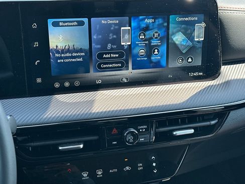 Used 2026 Nissan Kicks SR w/ Interior Electronics Package image 12