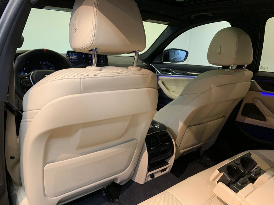Used 2023 BMW 530i w/ Premium Package RWD image 56