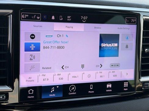 Used 2022 Chrysler Pacifica Touring-L image 27