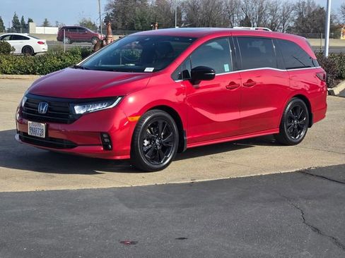 Used 2024 Honda Odyssey Sport image 8