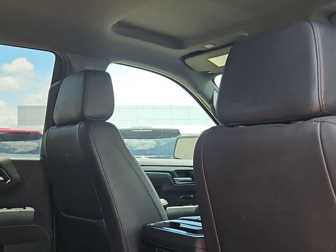 Used 2025 GMC Sierra 1500 AT4 AWD/4WD image 17