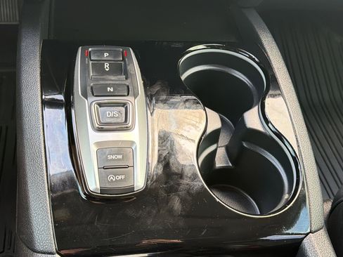 Used 2021 Honda Pilot Touring image 18